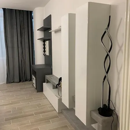 La Perla Sul Maggiore Bed & Breakfast 3*